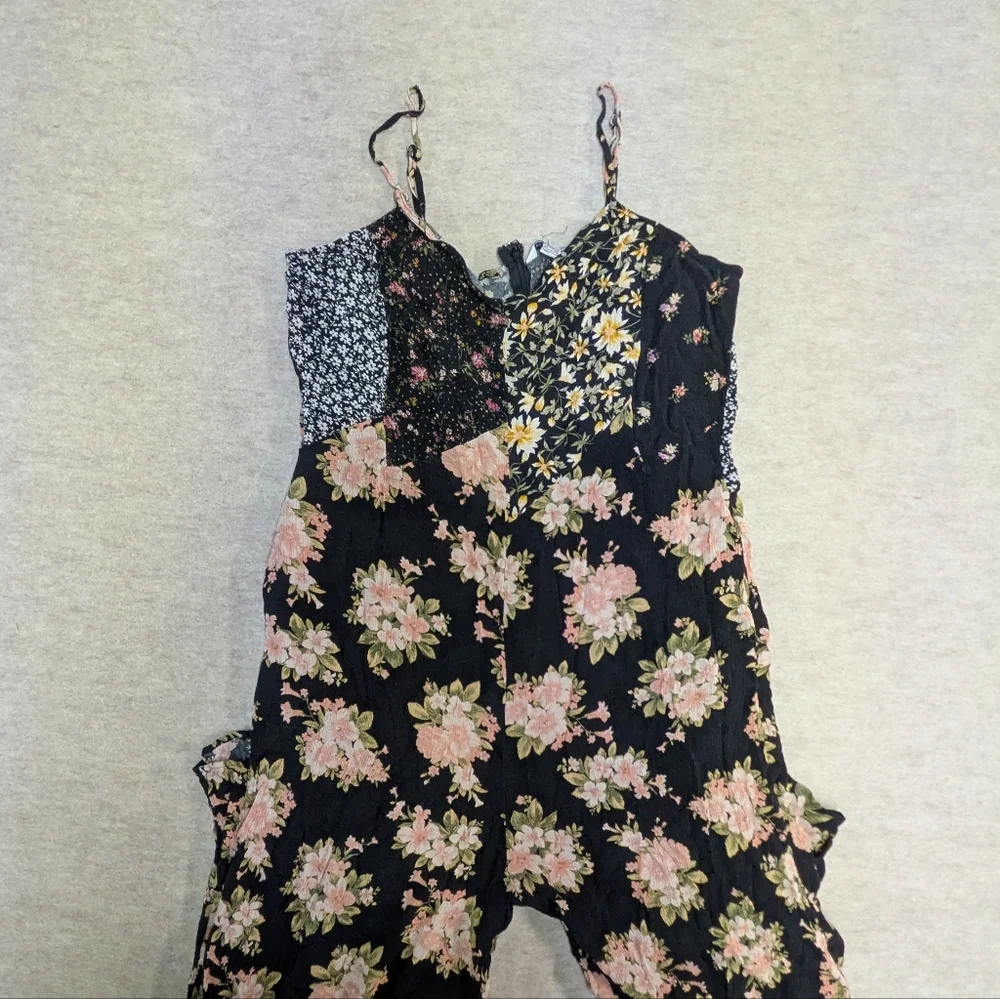 American Eagle Floral Patchwork Jumpsuit One Piece Jumper Flowy Resort Size XL - Picture 1 of 12